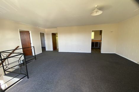 Photo of property in 20a Bloomsbury Grove, Newlands, Wellington, 6037