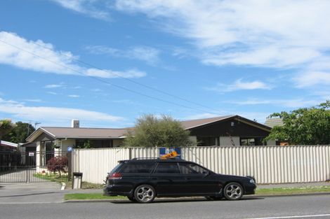 Photo of property in 413 Mairehau Road, Parklands, Christchurch, 8083
