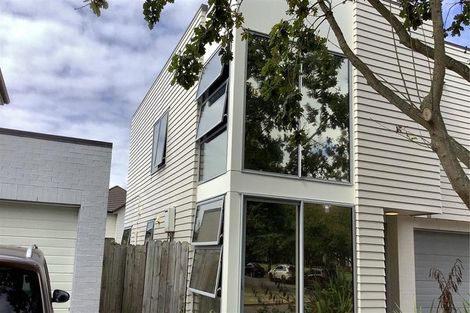 Photo of property in 26 Phar Lap Crescent, Takanini, 2112