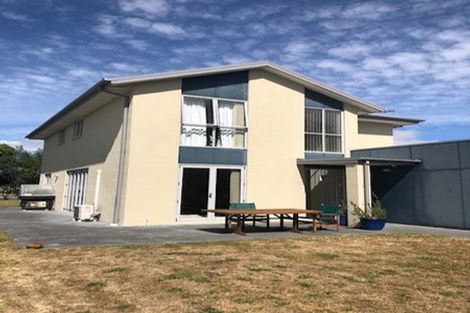 Photo of property in 8 Mcmahon Drive, Aidanfield, Christchurch, 8025