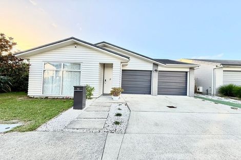 Photo of property in 10 Wairepo Street, Takanini, 2112