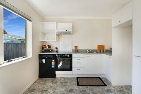 Photo of property in 3/66 Kawaha Point Road, Kawaha Point, Rotorua, 3010