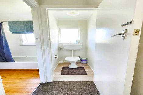 Photo of property in 28 Landscape Road, Papatoetoe, Auckland, 2025