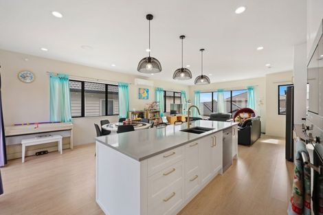 Photo of property in 102 Thomas Road, Flat Bush, Auckland, 2019