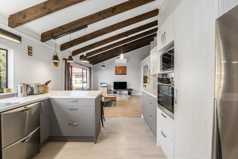 Photo of property in 23 Exploration Way, Whitby, Porirua, 5024