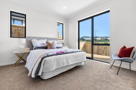 Photo of property in 40 Jane Maree Road, Kumeu, 0810