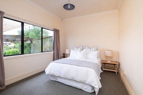 Photo of property in 5 Selwyn Road, Hospital Hill, Napier, 4110