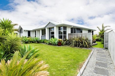 Photo of property in 8 Hamilton Drive, Wainui, Gisborne, 4010
