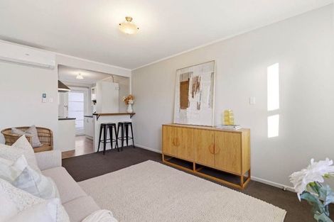 Photo of property in 2/22 Holly Road, St Albans, Christchurch, 8014