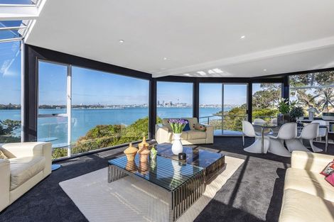 Photo of property in 2/81 Sylvan Avenue, Northcote, Auckland, 0627