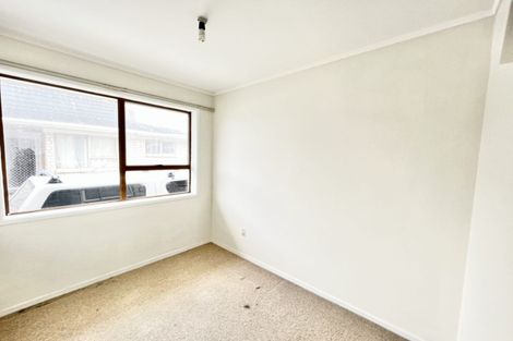 Photo of property in 1/45 Blacklock Avenue, Henderson, Auckland, 0612