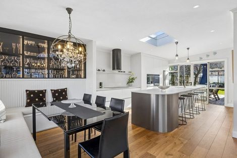 Photo of property in 17 Sandringham Street, Saint Clair, Dunedin, 9012
