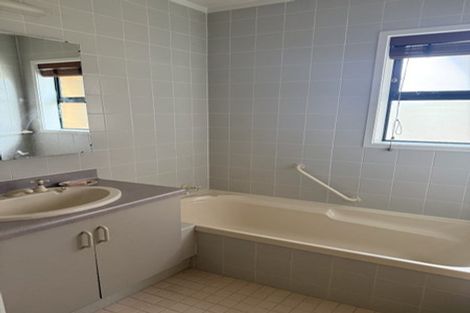 Photo of property in 26 Cheltenham Close, Flagstaff, Hamilton, 3210