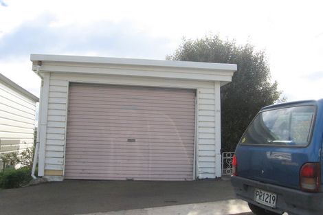 Photo of property in 36 Cavendish Square, Strathmore Park, Wellington, 6022