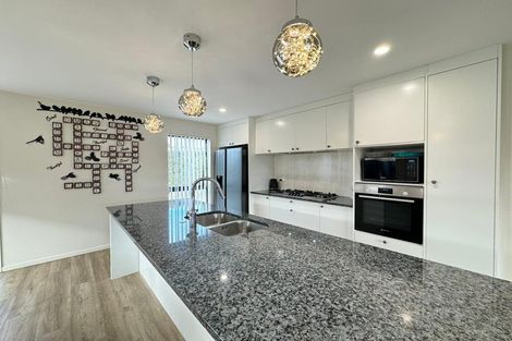 Photo of property in 8 Pakaraka Drive, Papakura, 2110