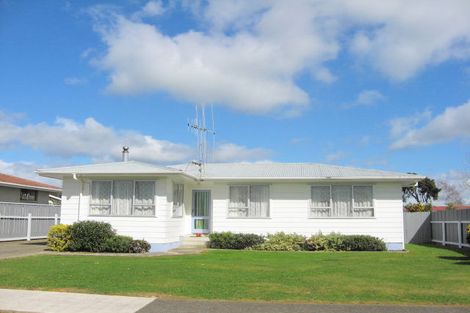 Photo of property in 32 Heather Street, Levin, 5510