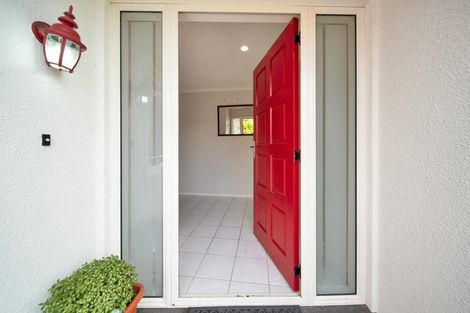 Photo of property in 10d Shelter Grove, Frankleigh Park, New Plymouth, 4310