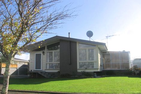 Photo of property in 31 Sutherland Crescent, Westbrook, Palmerston North, 4412