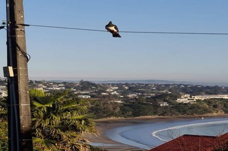 Photo of property in 2 Swann Beach Road, Stanmore Bay, Whangaparaoa, 0932