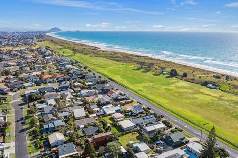 Photo of property in 484 Papamoa Beach Road, Papamoa Beach, Papamoa, 3118
