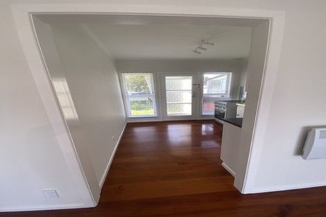 Photo of property in 2/38 Holland Road, Hillcrest, Auckland, 0627