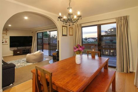 Photo of property in 5 Vela Place, Clarks Beach, 2122