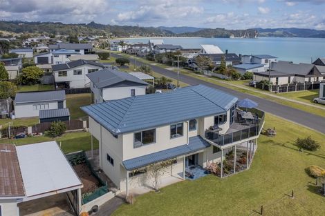 Photo of property in 1 Hardy Place, Cooks Beach, Whitianga, 3591