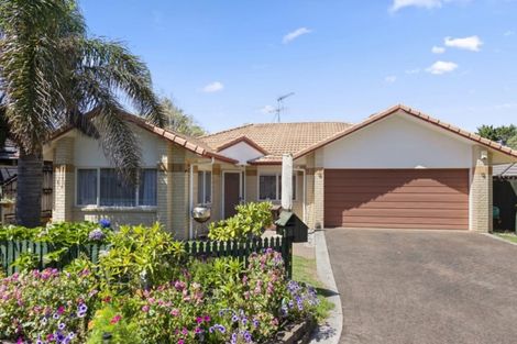Photo of property in 14 Emmerdale Avenue, Papakura, 2110