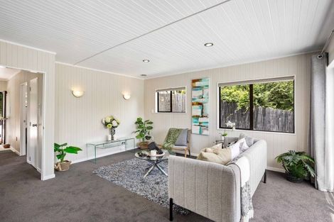 Photo of property in 2/30 Fordham Street, Beach Haven, Auckland, 0626