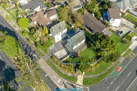 Photo of property in 1 Cascades Road, Pakuranga Heights, Auckland, 2010