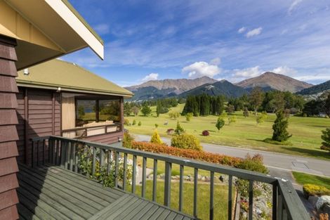 Photo of property in 10 Grove Lane, Kelvin Heights, Queenstown, 9300