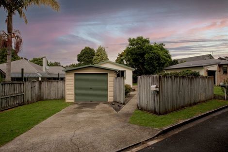 Photo of property in 28 Welcome Bay Lane, Hairini, Tauranga, 3112