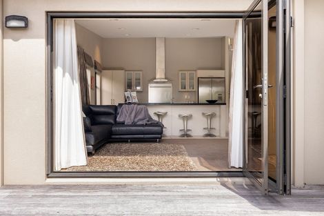 Photo of property in 2 Rochdale Close, Bethlehem, Tauranga, 3110