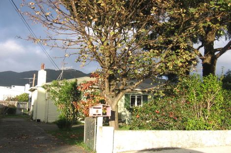 Photo of property in 5 Leighton Avenue, Waiwhetu, Lower Hutt, 5010