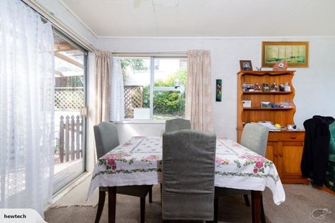 Photo of property in 8 Hewlett Road, Massey, Auckland, 0614