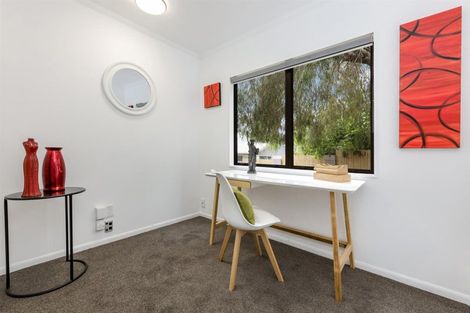 Photo of property in 2/54 Alexander Street, Cockle Bay, Auckland, 2014