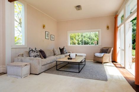 Photo of property in 14 Cameron Road, Bluff Hill, Napier, 4110