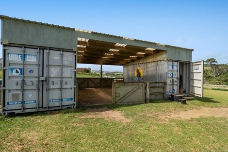 Photo of property in 47 Crosland Road, South Head, Helensville, 0874