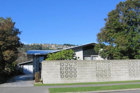 Photo of property in 3 Landsdowne Terrace, Cashmere, Christchurch, 8022
