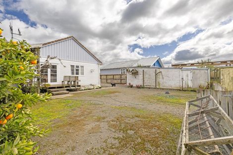 Photo of property in 17 Robert Street, Marton, 4710