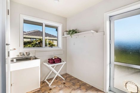 Photo of property in 19 Glenora Place, Hornby, Christchurch, 8042