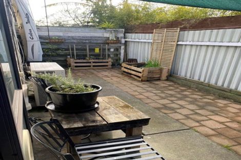 Photo of property in 4/702 Grays Road, Mahora, Hastings, 4120