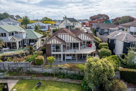 Photo of property in 2/40 Cook Street, Howick, Auckland, 2014