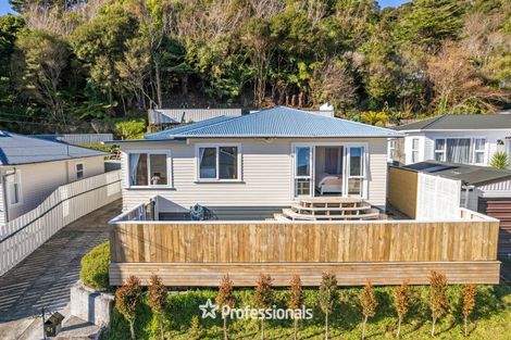 Photo of property in 61 Petrie Street, Wainuiomata, Lower Hutt, 5014