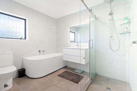 Photo of property in 53 Goodwood Drive, Goodwood Heights, Auckland, 2105