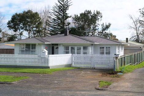 Photo of property in 32 Cramond Drive, Mangere East, Auckland, 2024