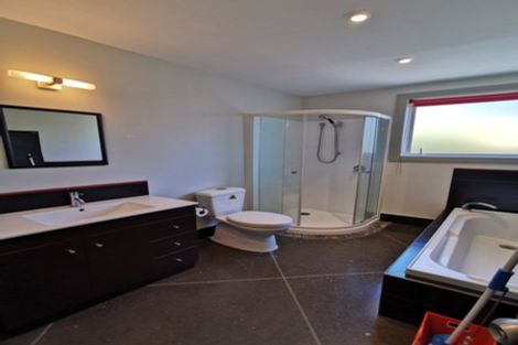 Photo of property in 1 Kilear Close, Pinehill, Auckland, 0632