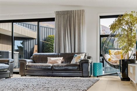 Photo of property in 13 Eden Close, Wanaka, 9305