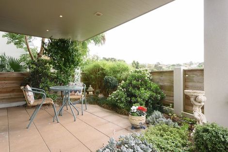 Photo of property in 1/16 Penning Road, Castor Bay, Auckland, 0620