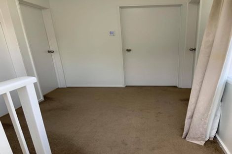 Photo of property in 11/30 John Jennings Drive, Oteha, Auckland, 0632